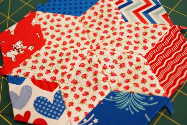 Sixty degree diamond, English paper piecing