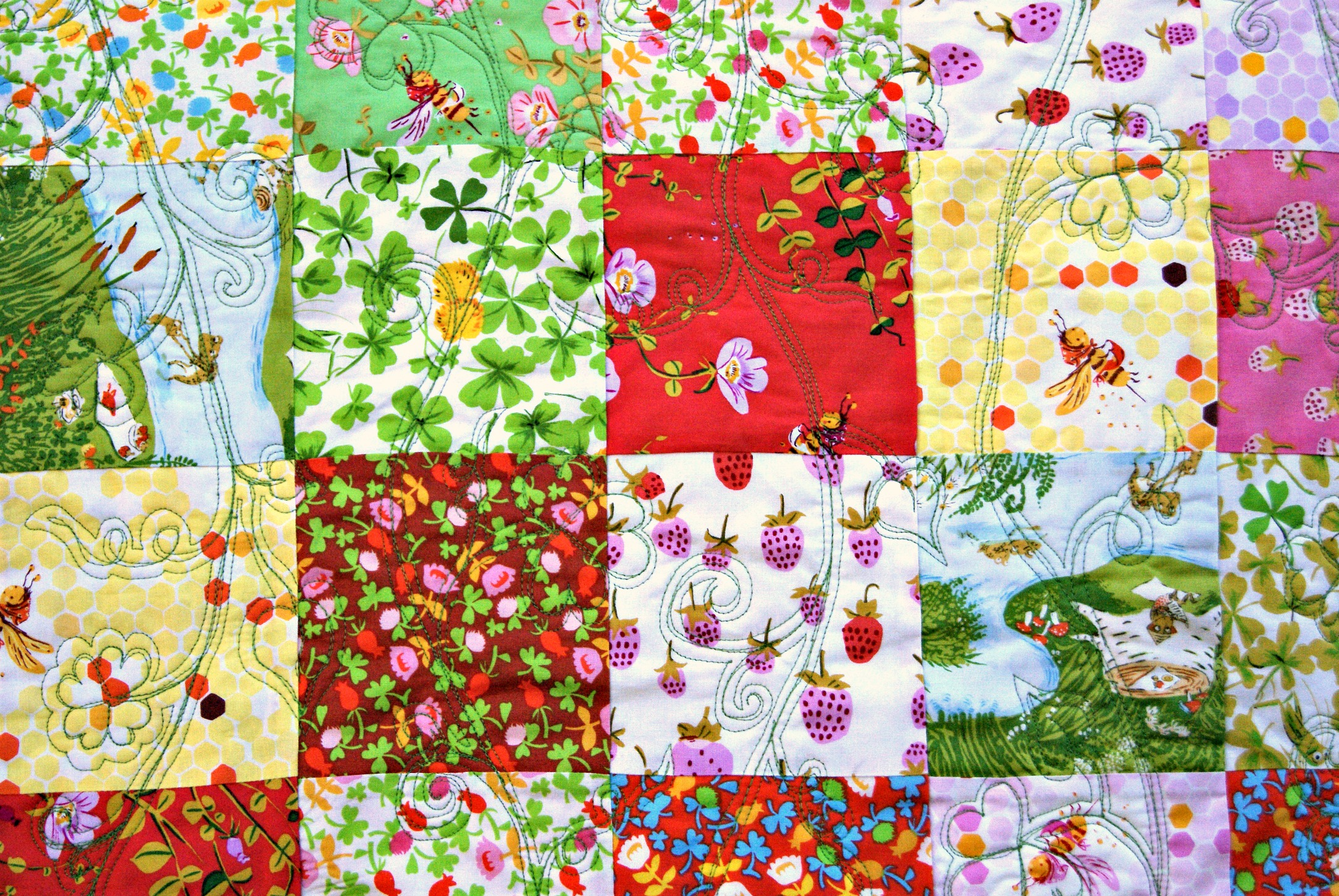 Vine and clover quilting on Briar Rose baby quilt made by Cara Brooke @ thatcraftycara.com